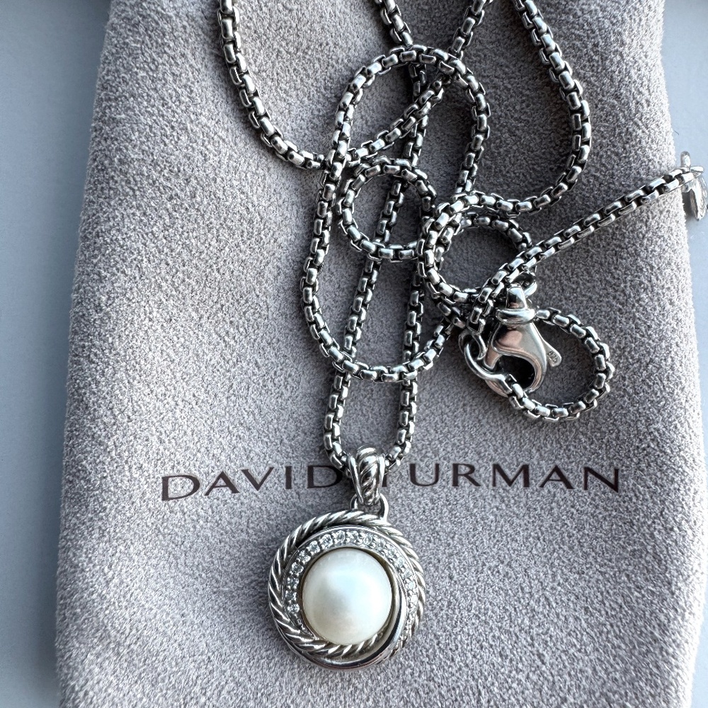 Authentic, NWOT, David Yurman Crossover Pearl & Diamonds Pendant Necklace